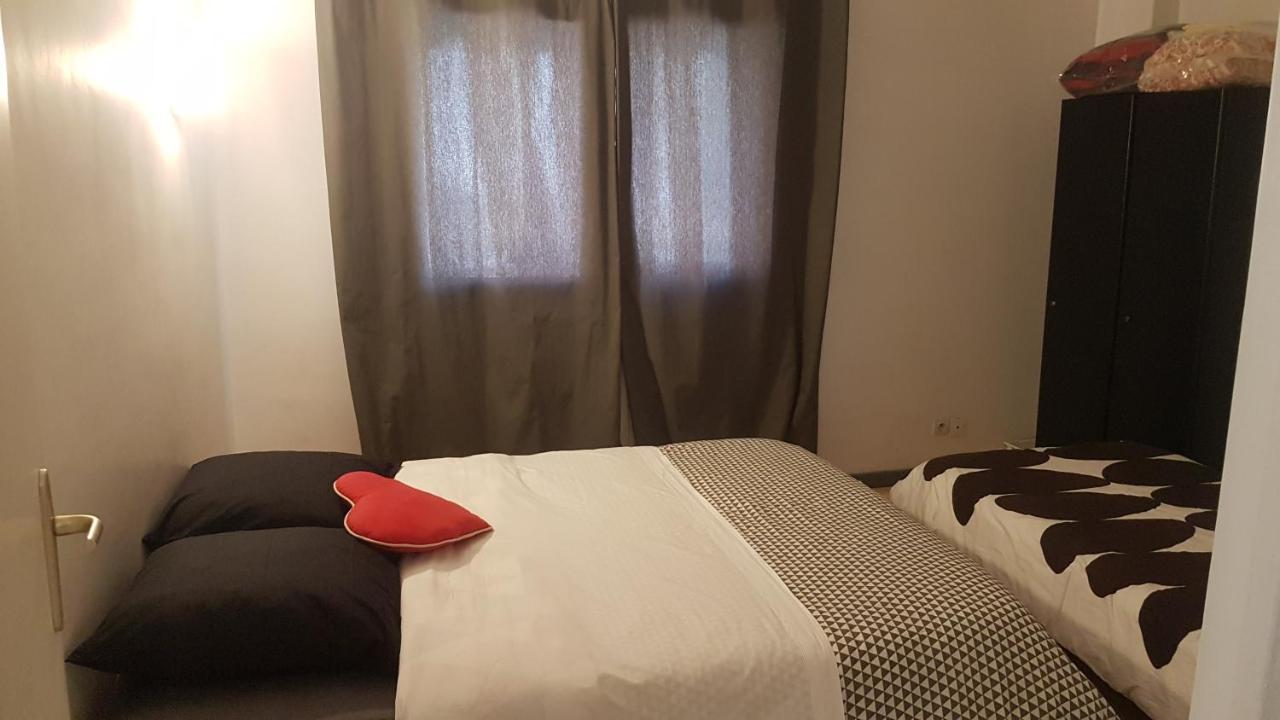 Entier 1 Ch à Ch-gontier 1er Ou 2eme étage * Château-Gontier